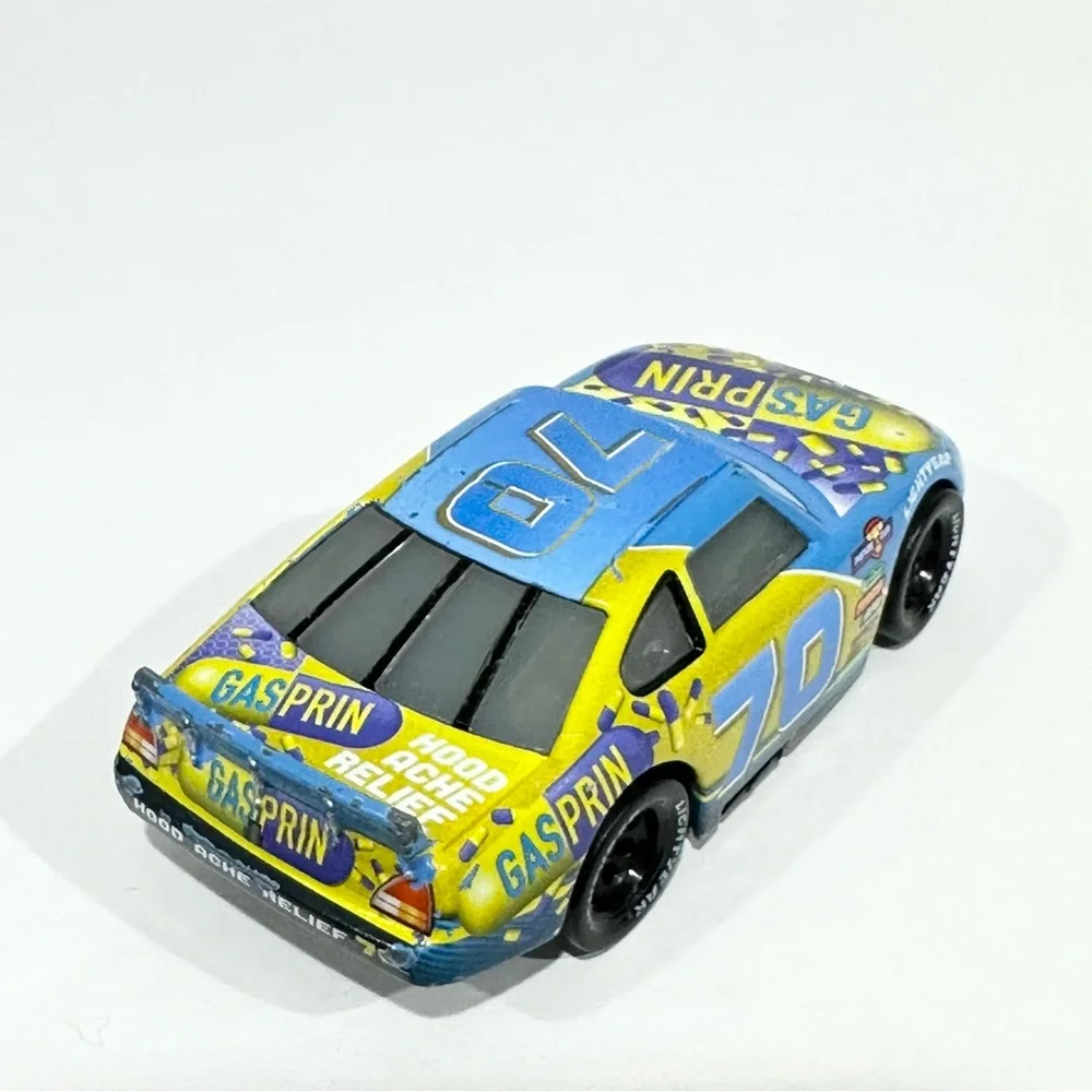 Disney Cars Floyd Mulvihill Launcher Gasprin #70 Die-cast